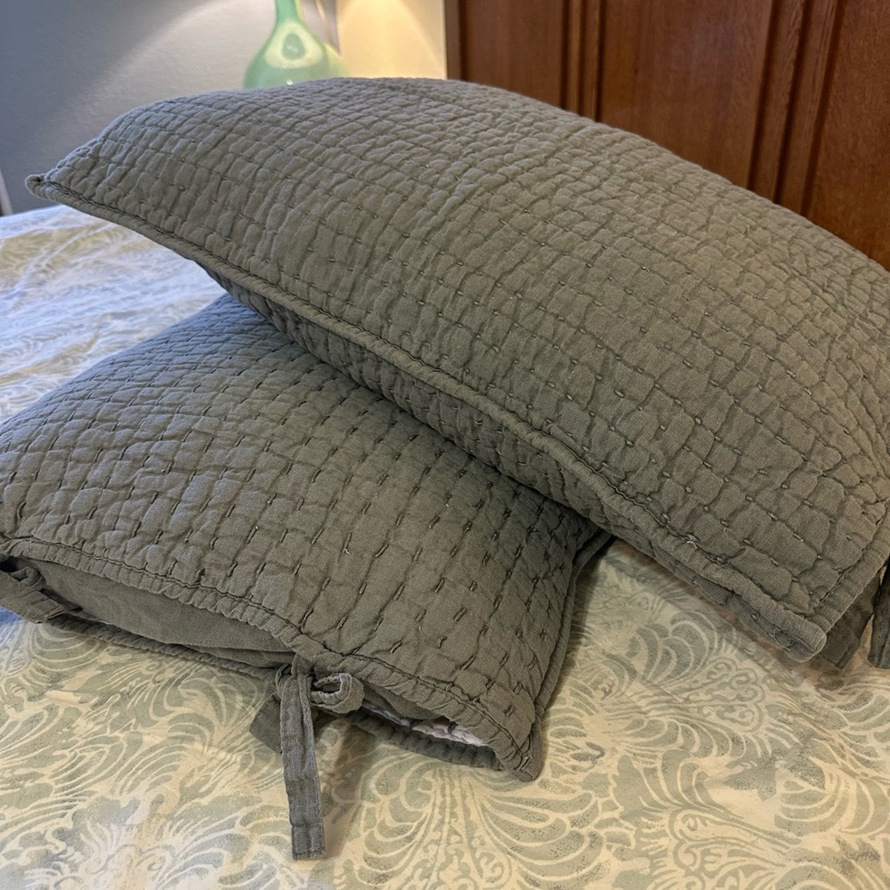 Elegant Gray Quilted Pillow Set